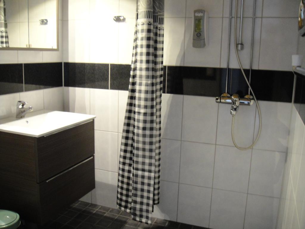 Lentaevae Kalakukko -Veturi B&B Kuopio Zimmer foto